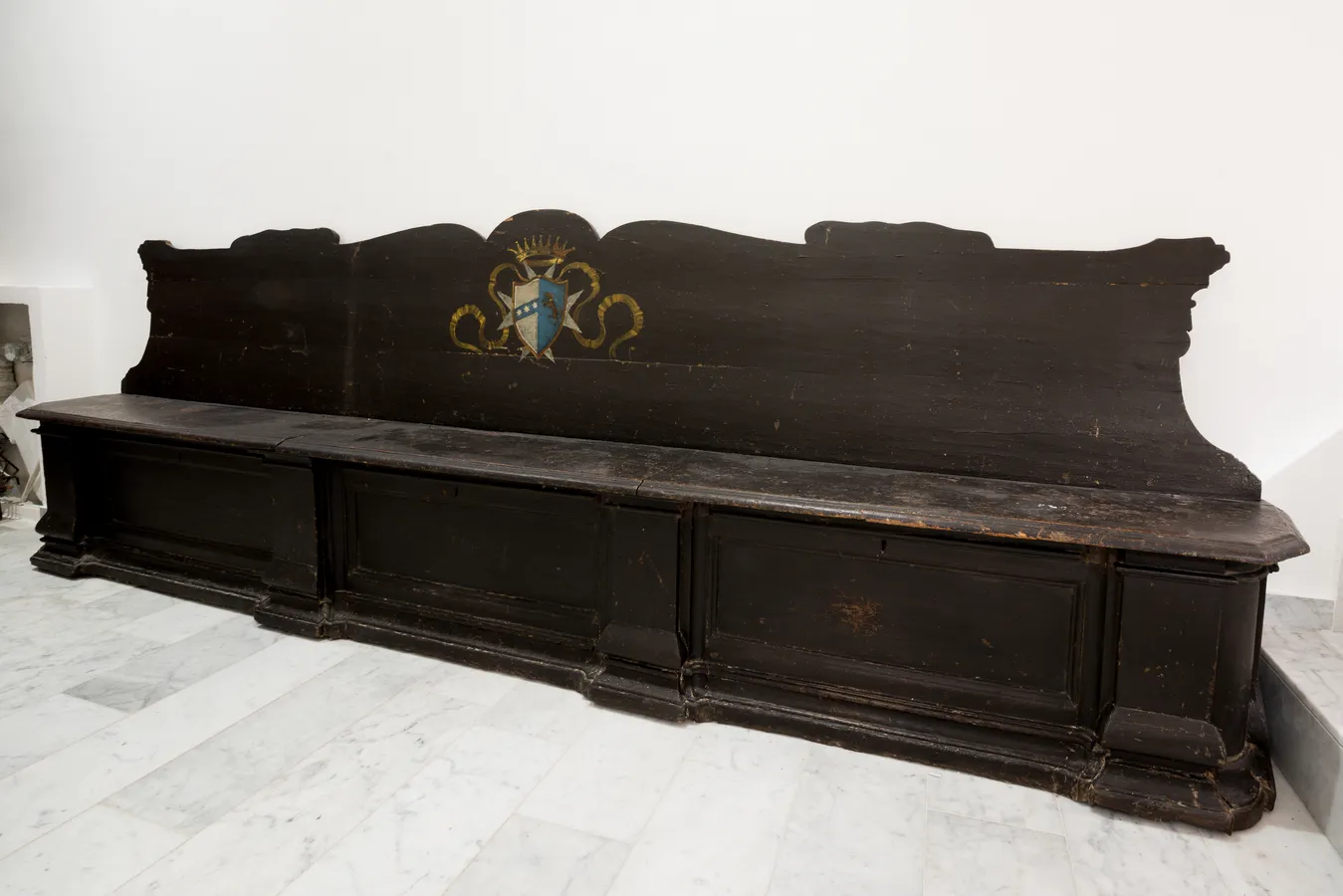 Historic antique chest Caminneci Palace - Palazzo Caminneci - Rooms Apartment Palermo Sicily